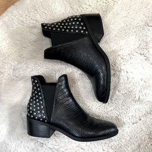 Snakeprint Steve Madden Studded Booties Size 6